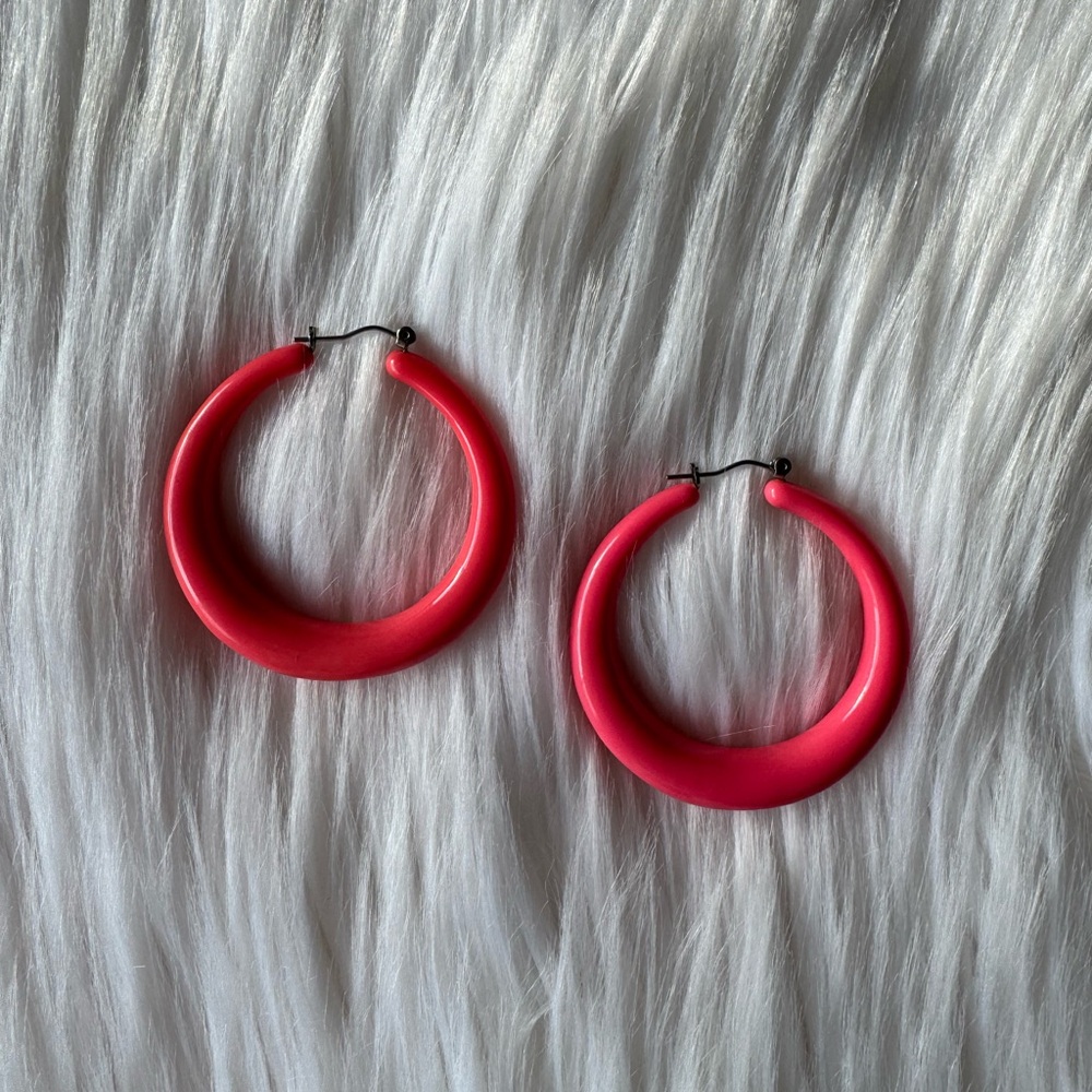 Vintage 80’s Hot Pink / Neon Pink Hoop Earrings
